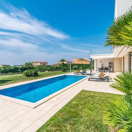 Signature Embrace Villa *